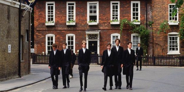 Faa'iidooyinka Doorashada Dugsiga Hoyga Caalamiga ah ee Thailand Faa'iidooyinka Doorashada Dugsiga Hoyga Caalamiga ah ee Thailand